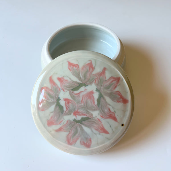 Covered dish