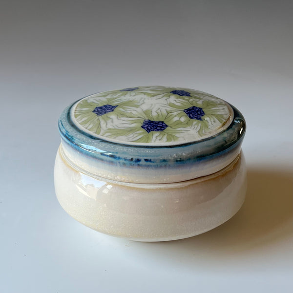 Covered dish