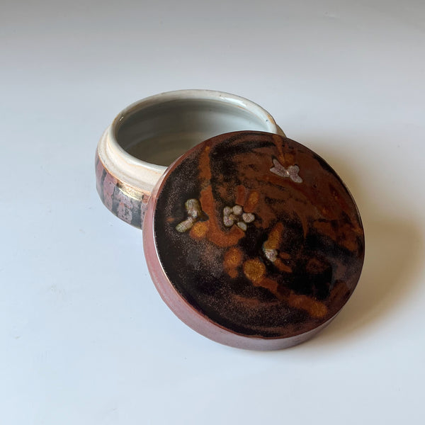 Covered dish