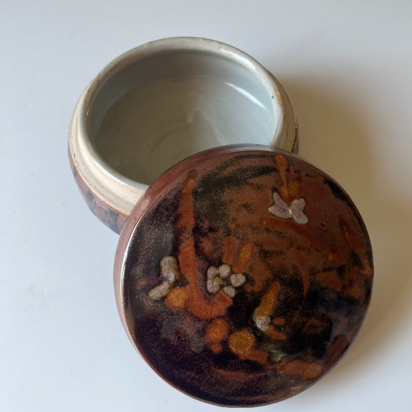 Covered dish