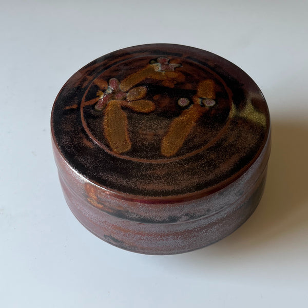 Covered dish