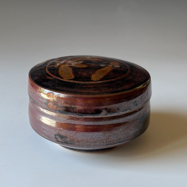 Covered dish